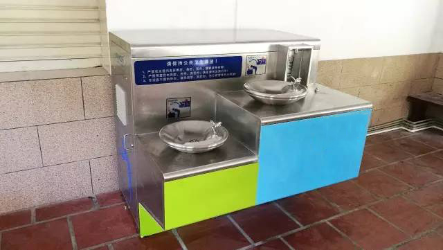 7個(gè)公園廣場投用31臺直飲水機(jī)